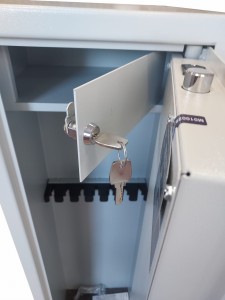 Szafa na broń długą Arsenał 1443 zamek elektroniczny Klasa S1