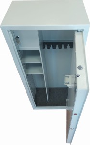 Szafa na 6 sztuk broni z przegrodą, 2 półki, skarbczyk  Klasa S1 1253